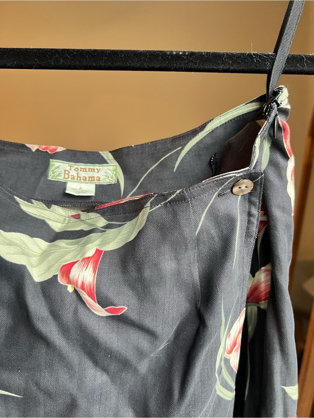 Tommy Bahama 100% Silk Black Cala Lilly Wrap Skirt